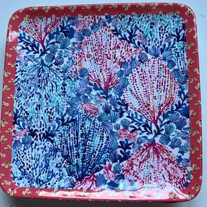 NWT Lilly Pulitzer set of plates